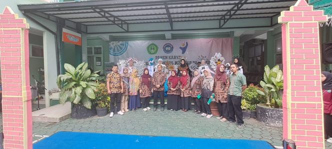 
					SMK Profita Bandung Gelar Panen Karya Siswa Dalam Peringatan Isra Mi’raj Guna Menumbuhkan Jiwa Religius