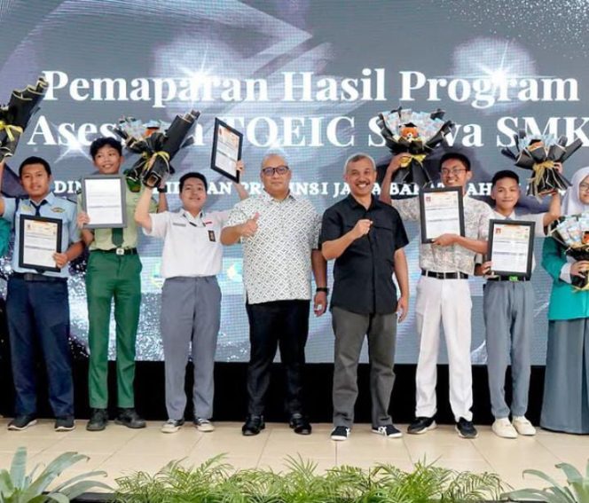 
					Sertifikat TOEIC Bagi Siswa SMK Ciptakan Lulusan Berdaya Saing