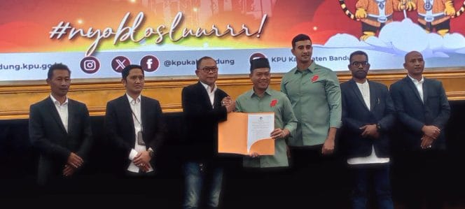 KPU Kabupaten Bandung Resmi Tetapkan Dadang Supriatna-Ali Syakieb Sebagai Bupati dan Wakil Bupati