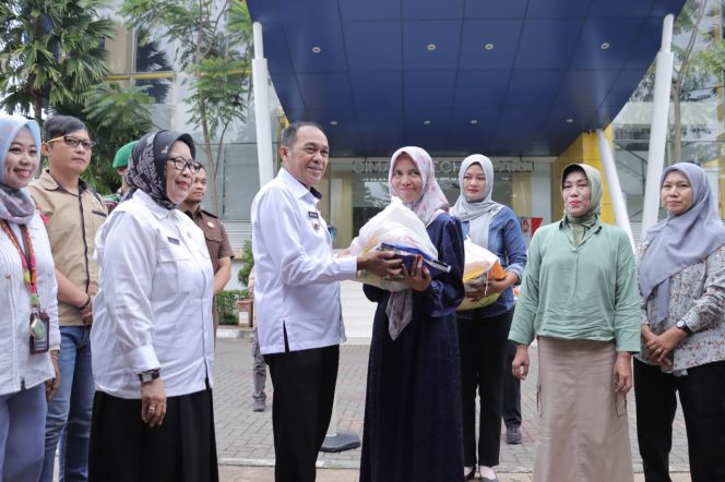 Disdagkoperin Cimahi Bersama Disperindag Jabar Gelar Operasi Pasar Bersubsidi