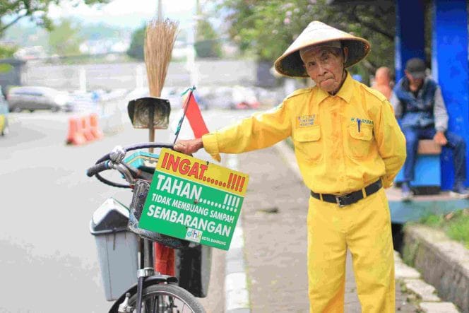 Pegiat lingkungan Sariban