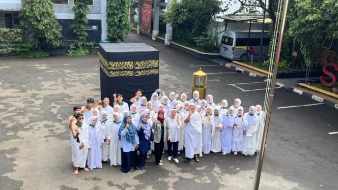 Ujian Praktik Manasik Haji di SMKN 7 Bandung: Pengalaman Ruhani di Bulan Ramadhan 1446 H