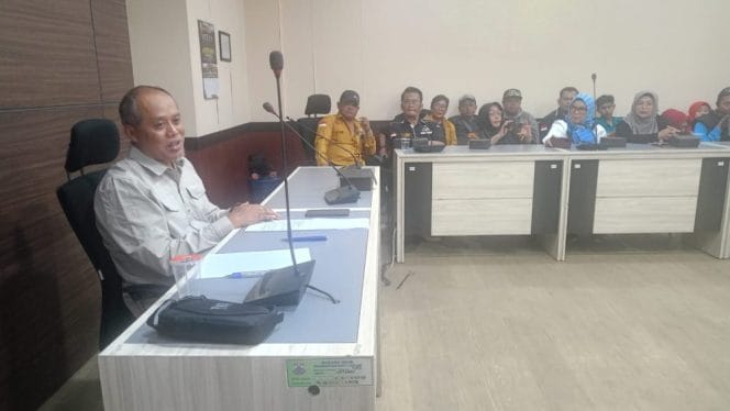 Forum Ormas LSM Kota Cimahi Gelar Audensi ke DPRD, Diterima Langsung Oleh Ketua DPRD Kota Cimahi Wahyu Widiyatmoko