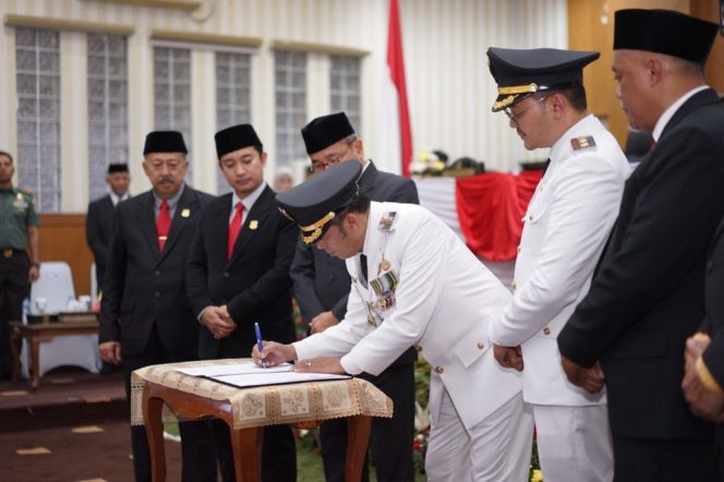
					Ketua DPRD Cimahi Pimpin Sidang Paripurna Pidato Perdana Wali Kota dan Wakil Wali Kota