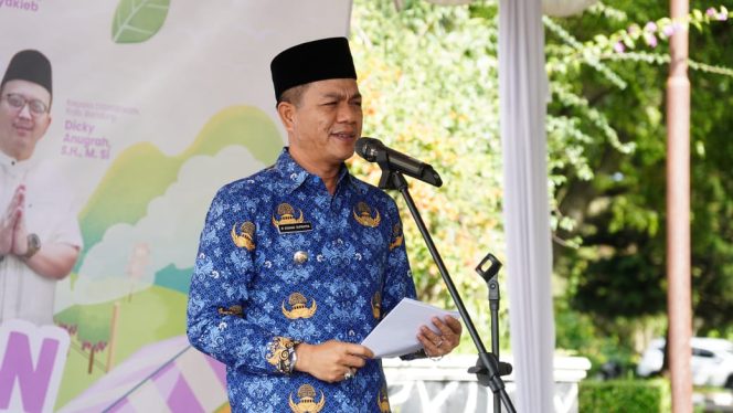 
					Bupati Bandung Dadang Supriatna