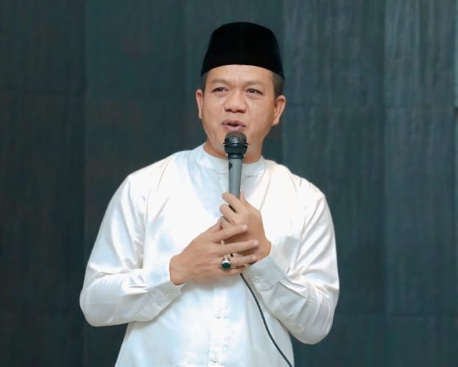 
					Bupati Bandung Dadang Supriatna