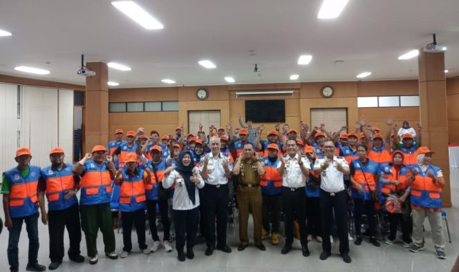 
					Pemkot Cimahi Gelar Sosialisasi dan Pembinaan Juru Parkir di Kota Cimahi Tahun 2025