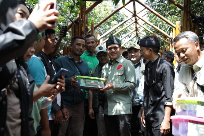 
					Program 100 Hari Kerja Bupati Bandung: DLH Laksanakan Gerakan Pengendalian Perubahan Iklim