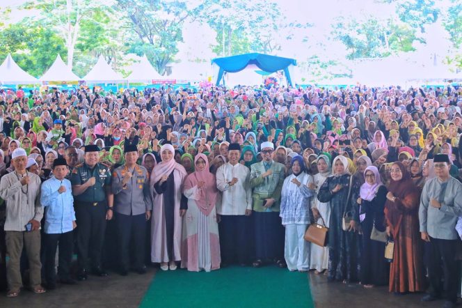 
					Sukseskan Program Jabar Nyaah Ka Indung, Bupati Bandung Serukan 17.900 ASN Pemkab Bandung Punya Ibu Asuh