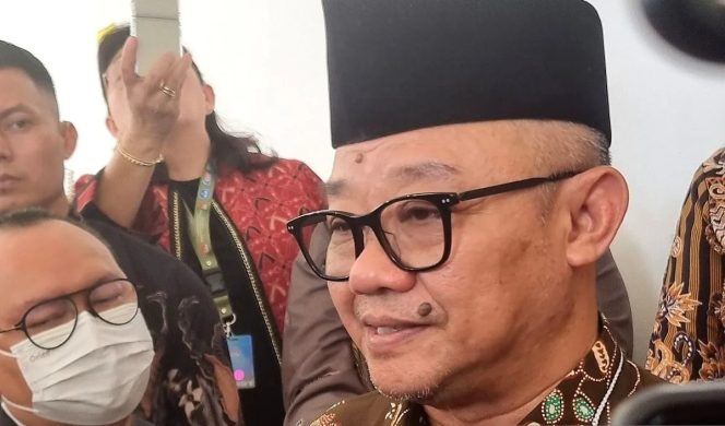 
					Mendikdasmen Abdul Mu’ti: Wisuda Sekolah Boleh Digelar Asal Tidak Memberatkan