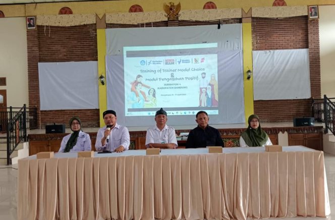 
					Training of Trainer Modul Choice dan Modul Pengasuhan Positif Subrayon 4 SMP Kabupaten Bandung