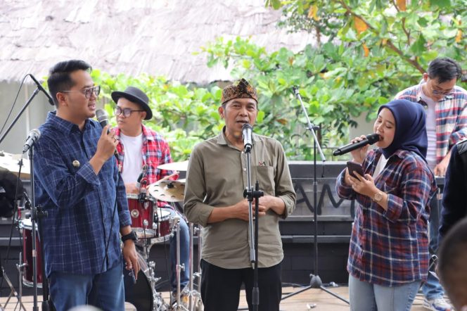 
					DKKC Bersama Disbudparpora Kota Cimahi Gelar SARMUCHI Festival