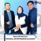ProSkill Entrepreneur Academy, Dini Ratnasari (tengah) sebagai Founder, Salman Abdurrahman (kiri) sebagai Chief Executive Officer (CEO), Fahmi Al Perdian (kanan) sebagai Director of Business Development.
