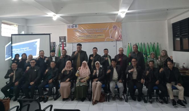 
					Diskusi dan Penyampaian Aspirasi FKKSMKS Kota Cimahi Kepada Anggota Komisi X DPR RI Hj. Ledia Hanifa Amaliah., S.Si., M.Psi.T.