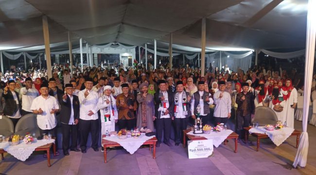 Pemerintah Kota Cimahi memperingati Tahun Baru Islam 1 Muharram 1447 H di kawasan Masjid Agung dan Alun-Alun Kota Cimahi