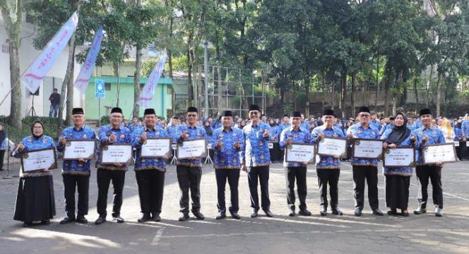 
					Penghargaan Hasil Evaluasi Reformasi Birokrasi Tingkat Kota Cimahi