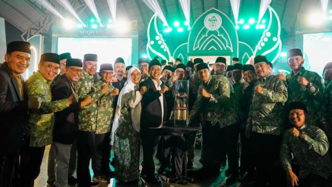 
					Tuan Rumah Kabupaten Bandung Sabet Juara Umum MTQH ke-39 Jawa Barat