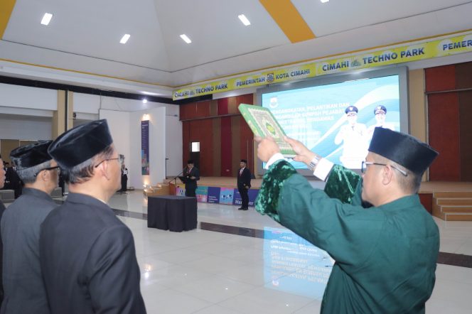 Pelantikan Sumpah dan Janji Jabatan Administrator, Pengawas dan Jabatan Fungsional Tertentu