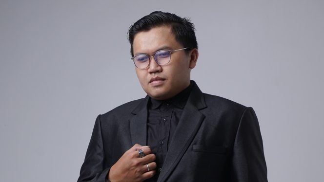 
Dwiyana Putra, Penyiar RRI, Bagikan Ilmu Public Speaking di Proskill