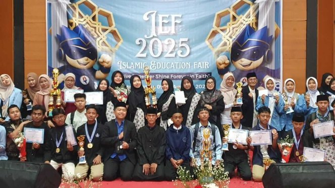
					MAN Kota Cimahi Raih Juara di Islamic Education Fair UPI 2025