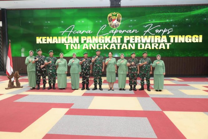 
					Kegiatan Laporan Korps Kenaikan Pangkat 65 Perwira Tinggi (Pati) yang dipimpin secara langsung oleh Kepala Staf Angkatan Darat (Kasad) Jenderal TNI Maruli Simanjuntak, M.Sc.