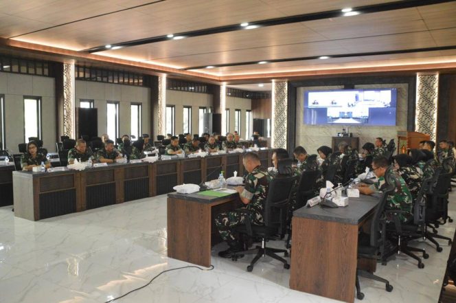 
					G1elaran Reviu Penilaian Reformasi Birokrasi (RB) tingkat Kotama TNI AD TA 2025 di Kodiklatad.