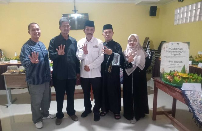 
					SMAN 4 Cimahi Melantunkan Istigosah dalam Memperingati Maulid Nabi Muhammad SAW 1447 H.