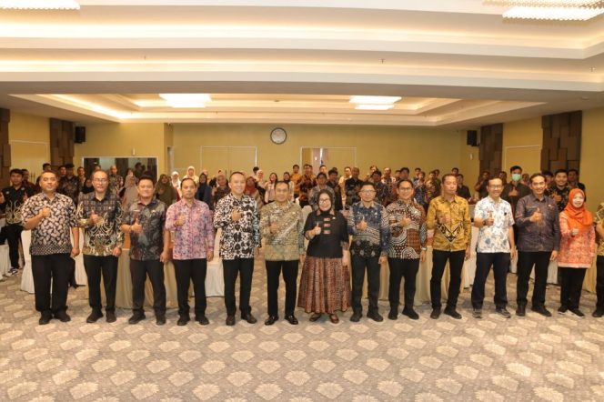 
					Rapat Koordinasi Tim SPBE Upaya Transformasi Digital di Kota Cimahi