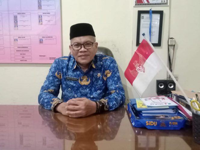 Kepala SMPN 9 Cimahi Asep M. Sobur,