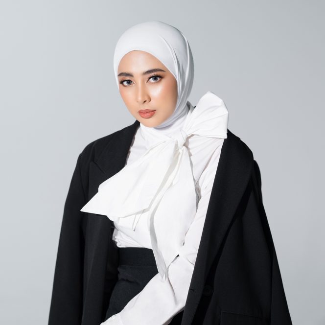 Rilis Single Baru, Dewi Hani Jayanti Padukan Musik, Skincare, dan Narasi Healing