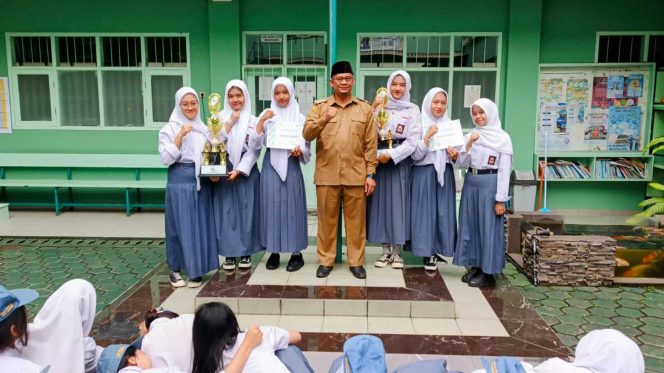 SMK Profita Bandung Sabet Juara 2 dan 3 Lomba Accounting Skill Competition se Bandung Raya