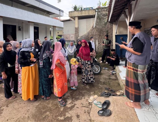 NGABAR Bojongmalaka Salurkan Celengan Sedekah Subuh, Perkuat Kepedulian Sosial Warga