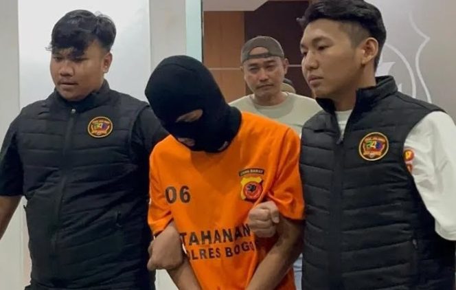 Pelaku pembunuhan terhadap pasangan suami istri ditahan di Mapolres Bogor, Cibinong, Kabupaten Bogor, Jawa Barat, Selasa (3/3/2026)/ANTARA