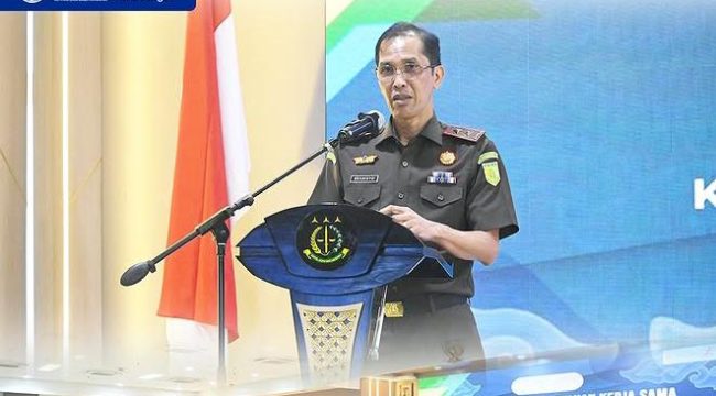  Kepala Kejaksaan Tinggi Jawa Barat Dr. Hermon Dekristo, S.H., M.H. 