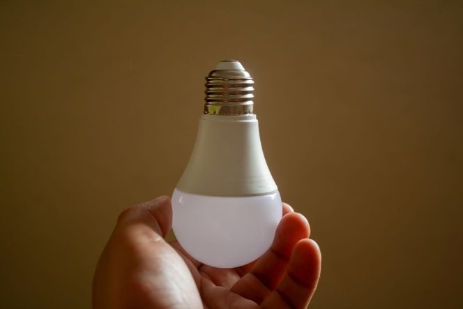 Ilustrasi lampu bohlam