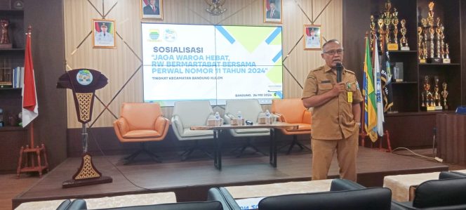 Kasi Pemerintahan Kecamatan Bandung Kulon Tjakra Irawan, S.T., M.M.,