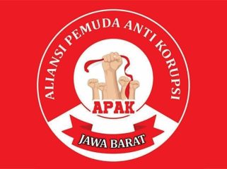 Aliansi Pemuda Anti Korupsi (APAK) yang diketuai oleh Yadi Suryadi.