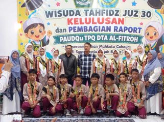  Wisuda Tahfidz Juz 30, Kelulusan dan Pembagian Raport PAUDQu TPQ DTA Al Fitroh.