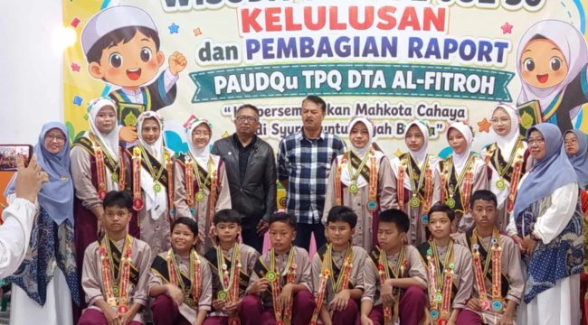  Wisuda Tahfidz Juz 30, Kelulusan dan Pembagian Raport PAUDQu TPQ DTA Al Fitroh.