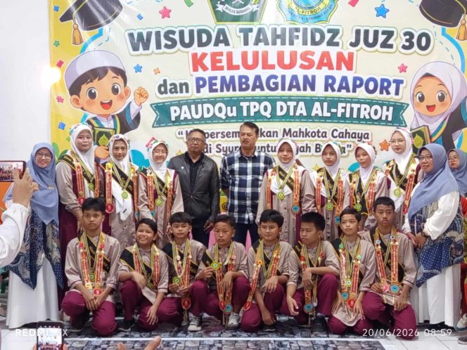 Wisuda Tahfidz Juz 30, Kelulusan dan Pembagian Raport PAUDQu TPQ DTA Al Fitroh.