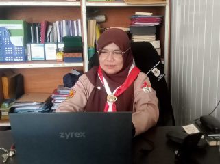 Kepala SMKS Bandung Barat Apt Inne F Lhaksmiwati, S.Si., Gr., M.M.