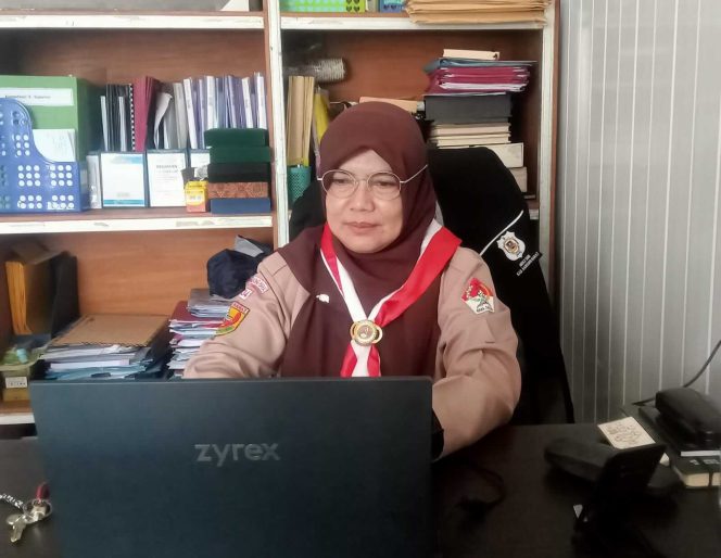 Kepala SMKS Bandung Barat Apt Inne F Lhaksmiwati, S.Si., Gr., M.M.