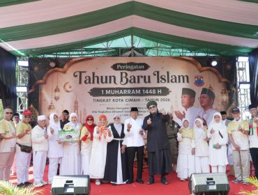 Peringatan Tahun Baru Islam 1 Muharram 1448 Hijriah Tingkat Kota Cimahi di Taman Alun-Alun Kota Cimahi.