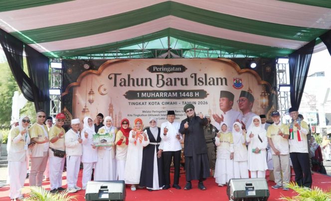Peringatan Tahun Baru Islam 1 Muharram 1448 Hijriah Tingkat Kota Cimahi di Taman Alun-Alun Kota Cimahi.