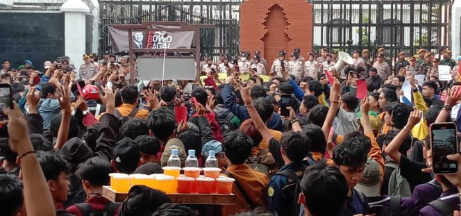Aksi unjuk rasa dari BEM-SI Jawa Barat.