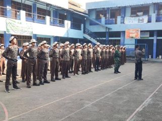 Kegiatan Korps Kadet Republik Indonesia (KKRI) SMK Widya Dirgantara bersama Kodim 0618/Kota Bandung.