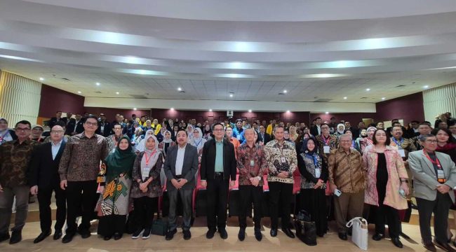 Pertemuan akbar 189 mahasiswa program doktor Ilmu Manajemen dari berbagai kampus di Indonesia.