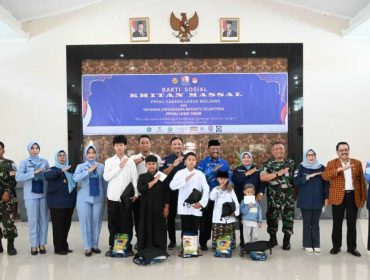 Persatuan Putra Putri Angkatan Udara Jawa Timur dan PPPAU Cabang Lanud Muljono bersinergi menyelenggarakan kegiatan Bakti Sosial Khitan Massal.