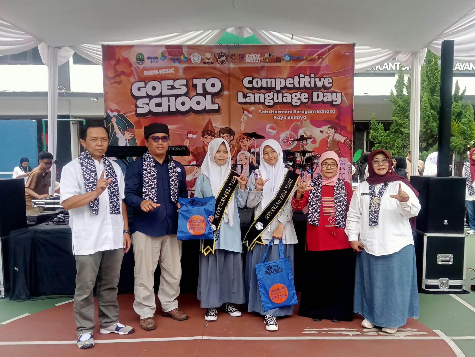 Competitive Language Day dengan tagline