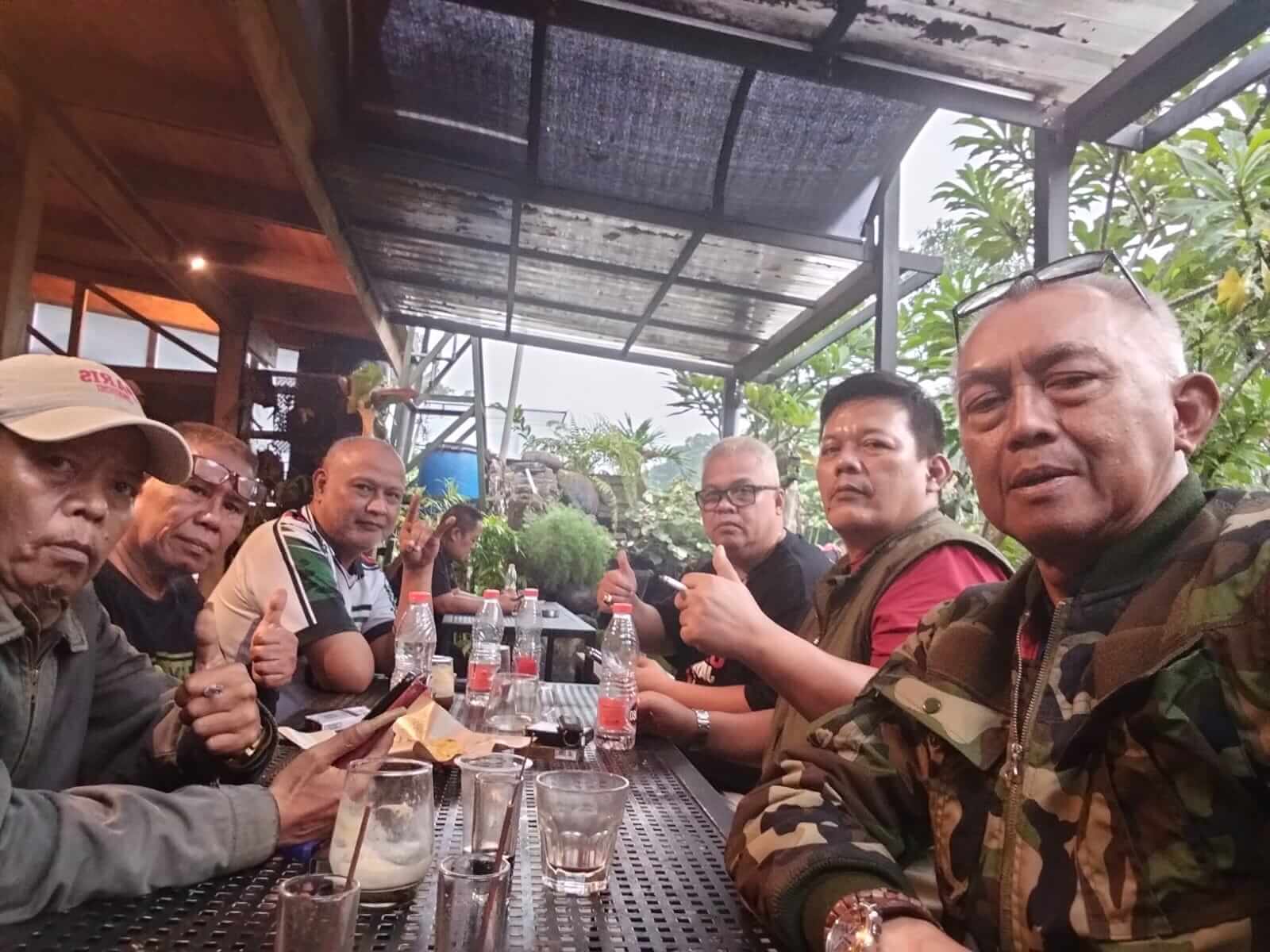 Keluarga Besar Tengah Imah.